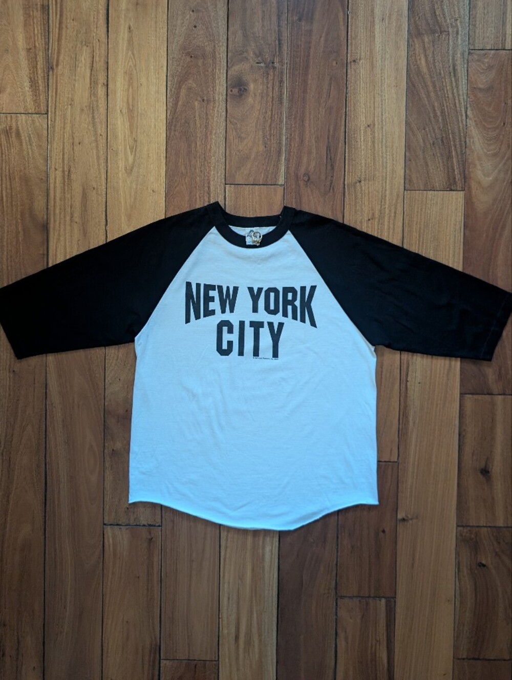 New York City Classic Vintage Raglan T-shirt (XL)